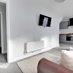 Nelson By The Docks Serviced Apartments By Roomsbooked