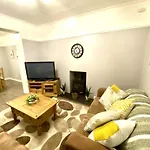 4 Bedroom House Near Gloucester City Centre With Driveway - Ideal For Contractors
