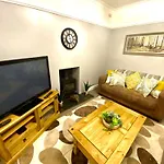4 Bedroom House Near Gloucester City Centre With Driveway - Ideal For Contractors