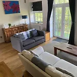 1 Bed River Apartment On The Docks