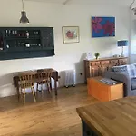 1 Bed River Apartment On The Docks