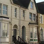 Centre Lodge Guest House