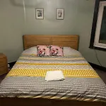 Gloucester - 2 Bed House - Sleeps 7 - Pet Friendly
