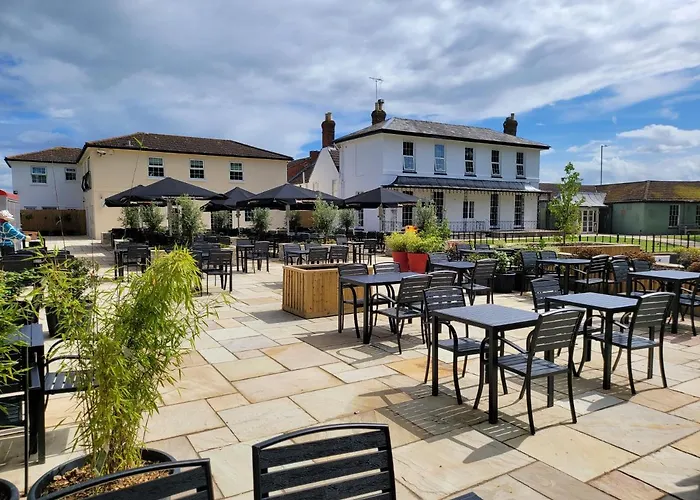The Oakwood Hotel By Roomsbooked