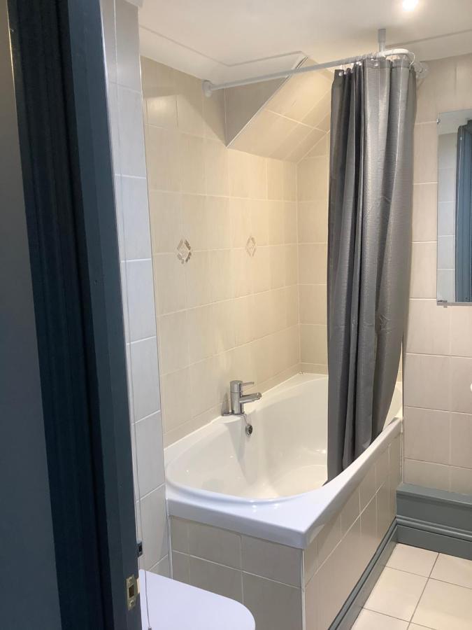 The Mooring Post Bed & Breakfast Gloucester