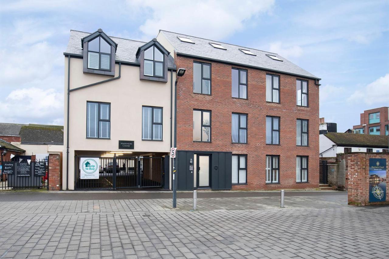 Apartment Elliot Oliver - Loft Style 2 Bedroom With Parking In The Docks *