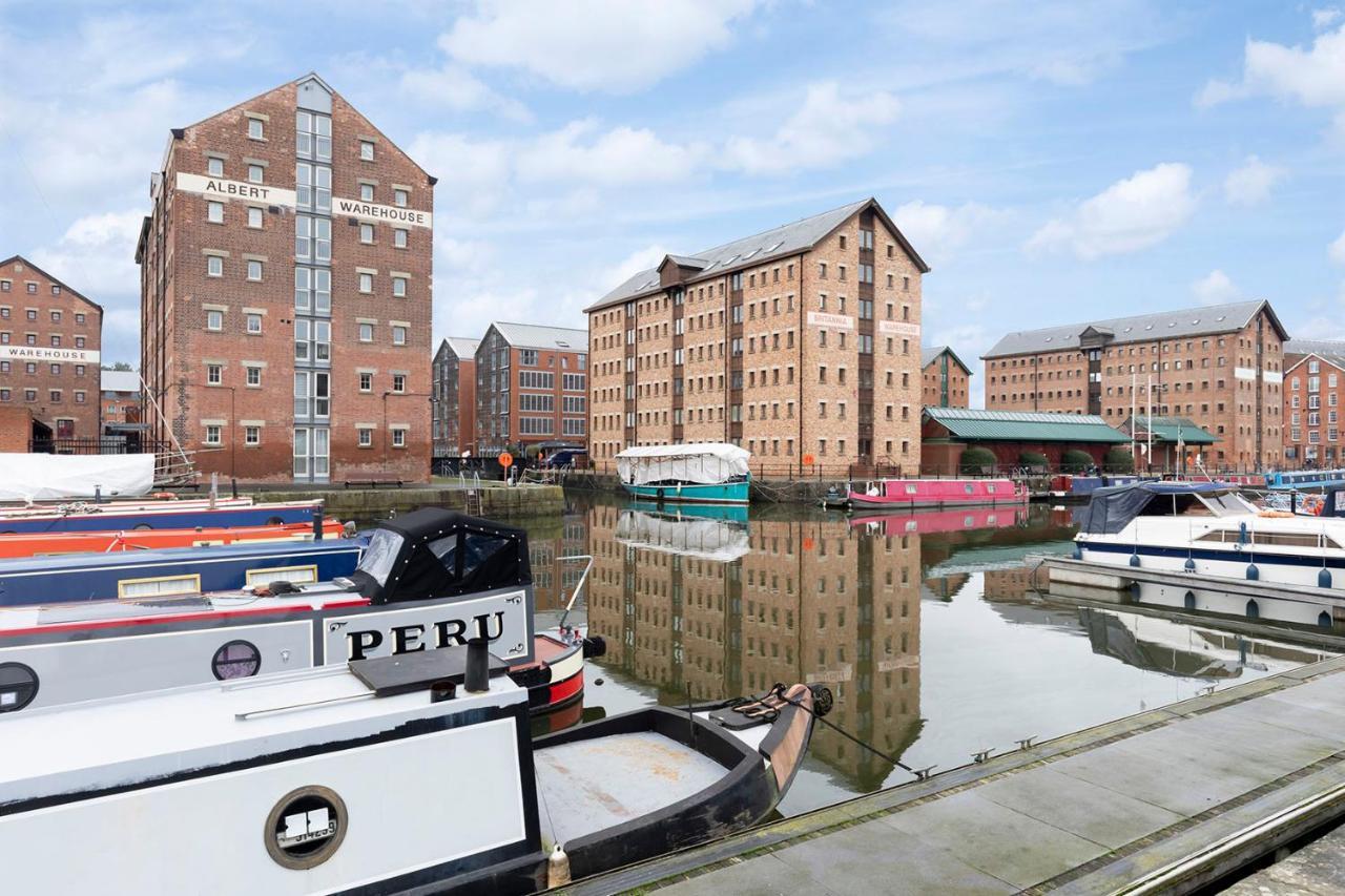 Apartment Elliot Oliver - Loft Style 2 Bedroom With Parking In The Docks *