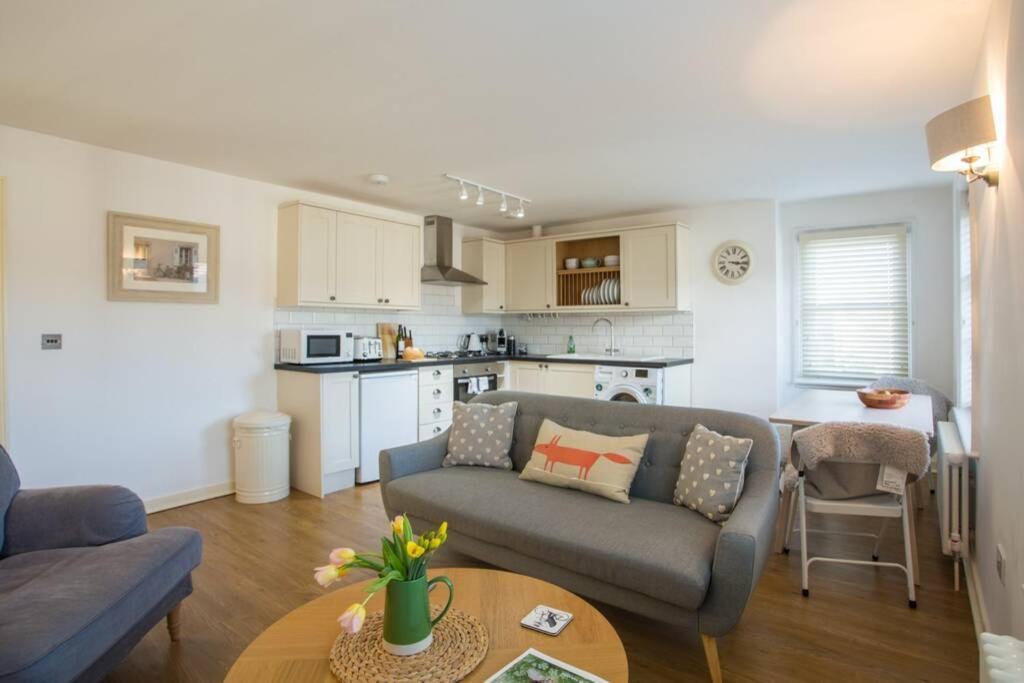 Quiet Close To Quays/docks * Gloucester