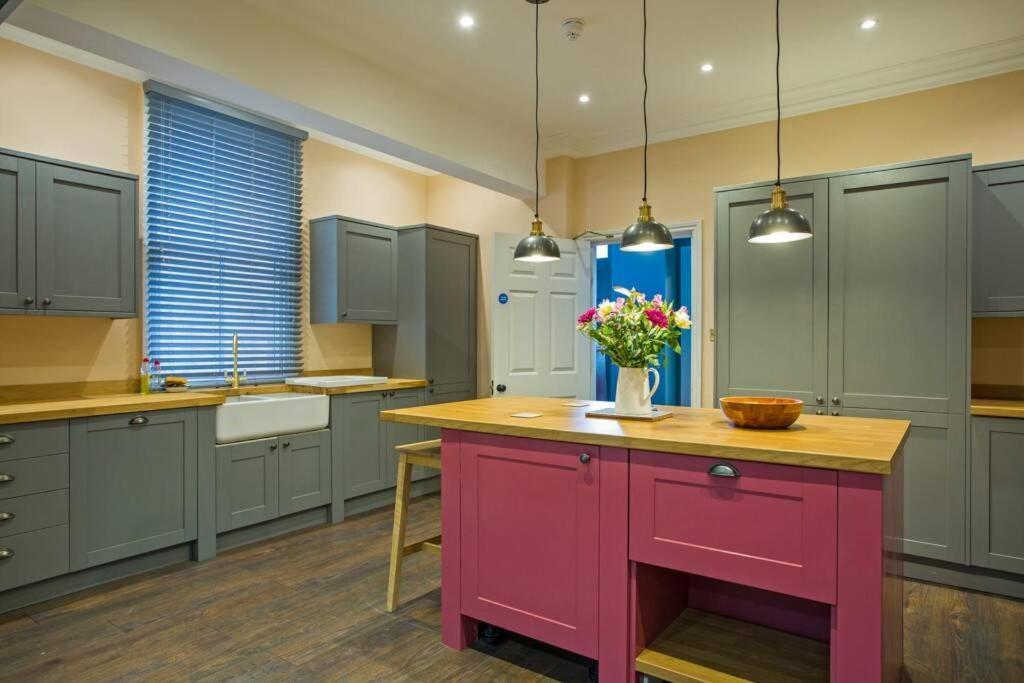 Large Georgian Family Town House *