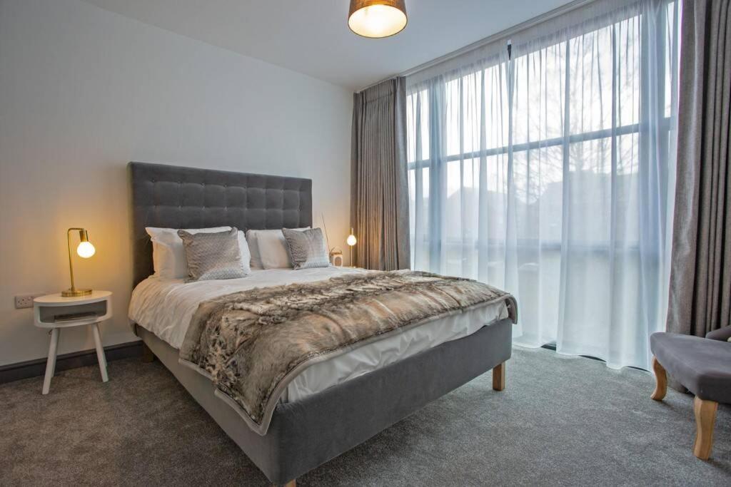 Holiday home Large Georgian Family Town House Gloucester
