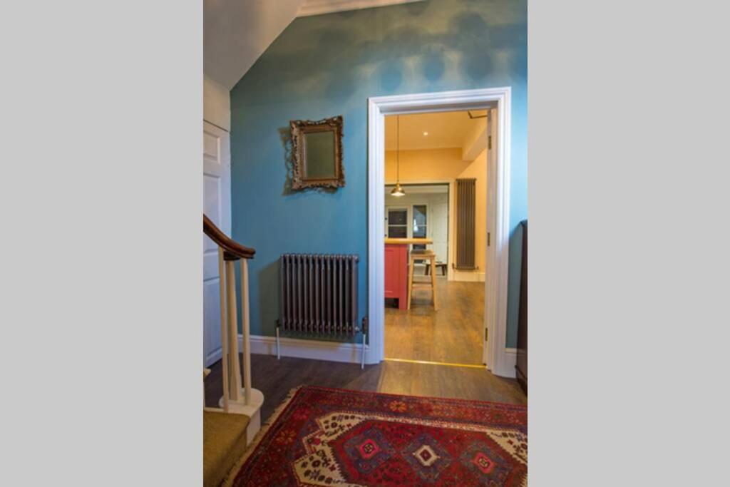 Large Georgian Family Town House Holiday home Gloucester