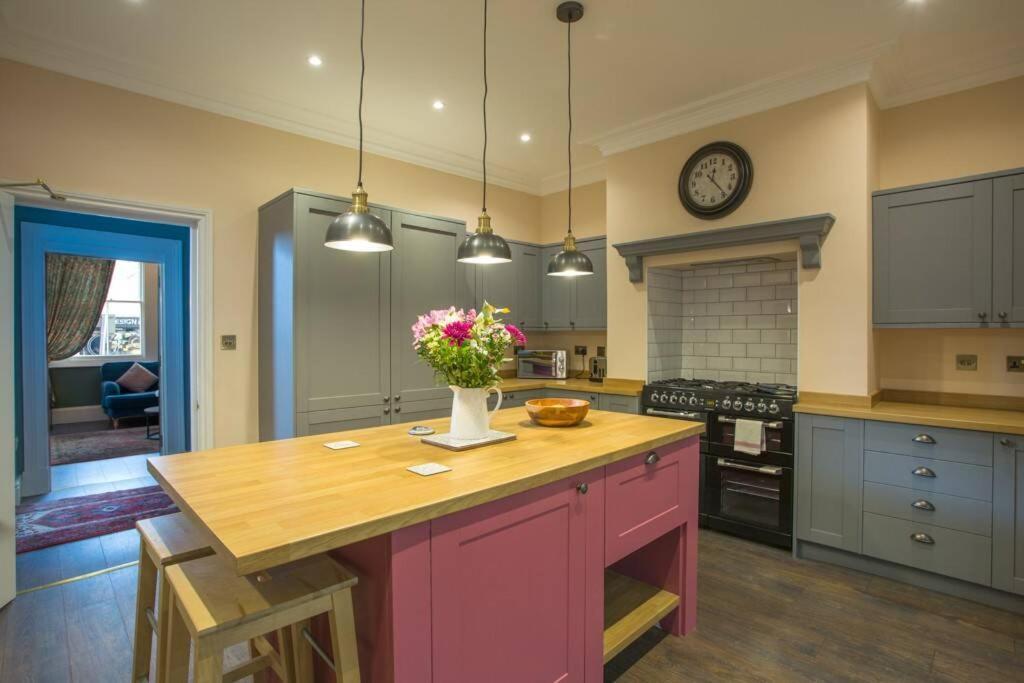 Large Georgian Family Town House *