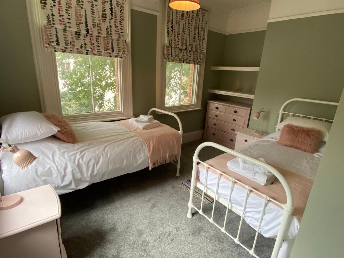 Holiday home Large Georgian Family Town House