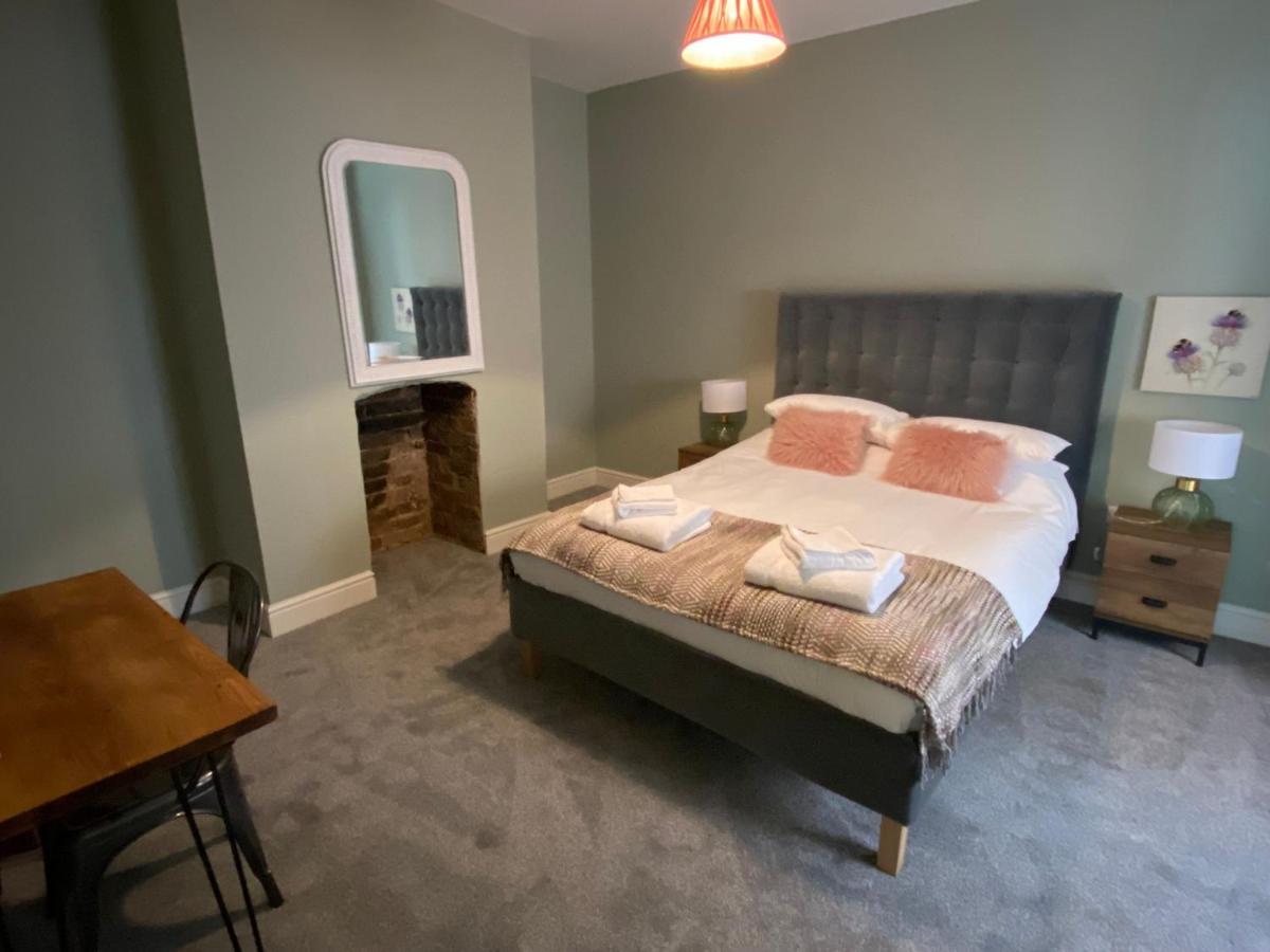 Large Georgian Family Town House *
