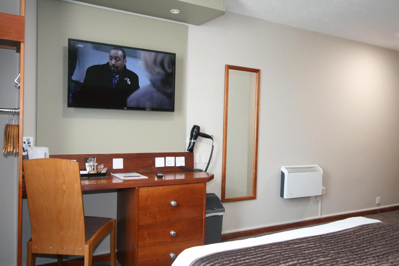 Hotel The Oakwood By Roomsbooked Gloucester