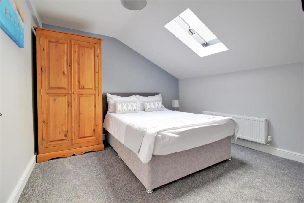 Nelson By The Docks Serviced By Roomsbooked Apartment Gloucester
