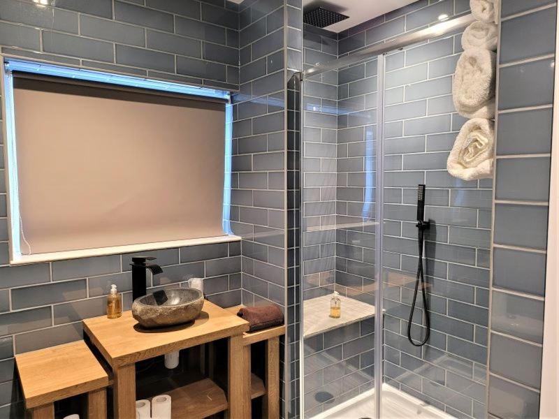 The Oakwood By Roomsbooked Hotel