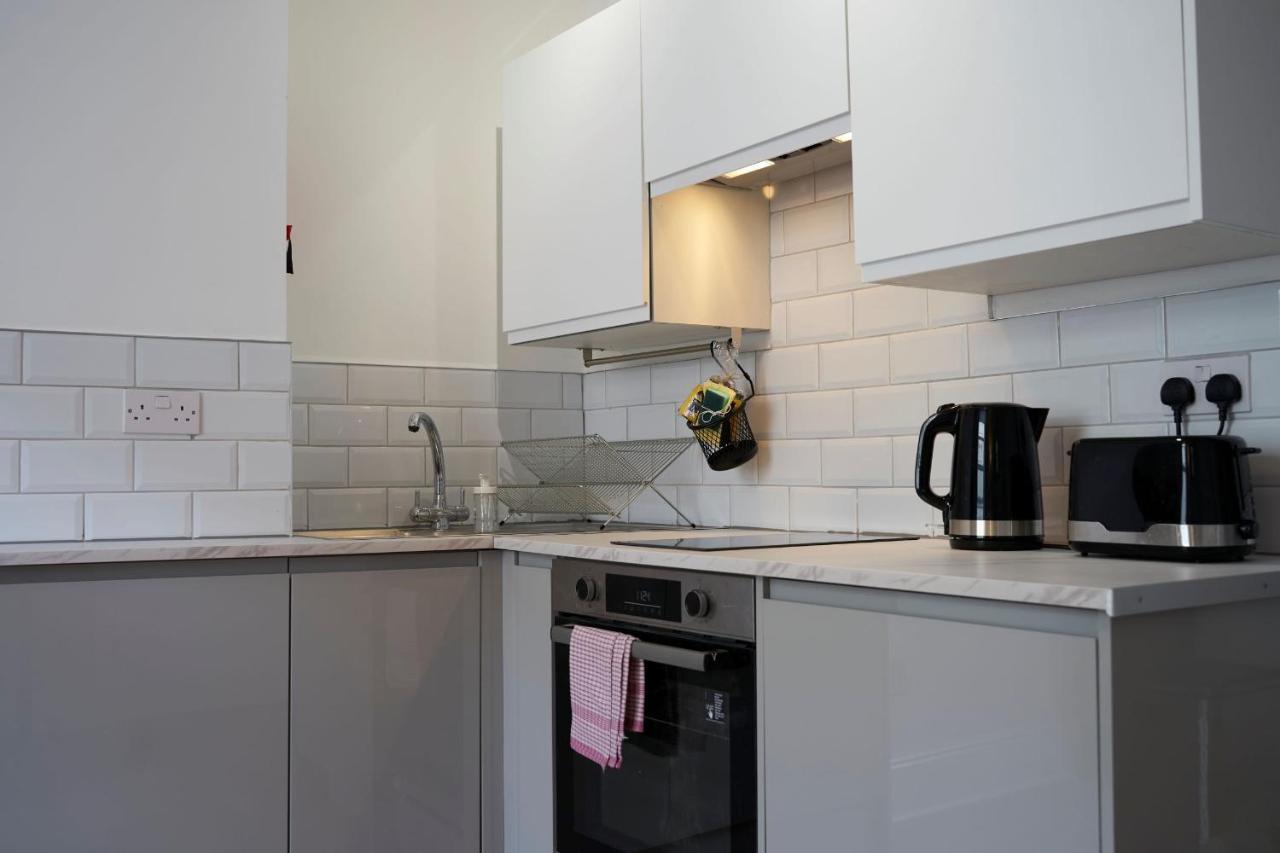 K - Wellington Street 1 Apartment