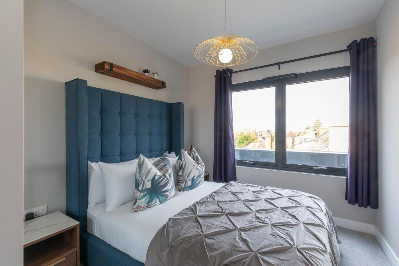 Apartment Elliot Oliver - Stunning Three Bedroom Penthouse With Large Terrace & Parking