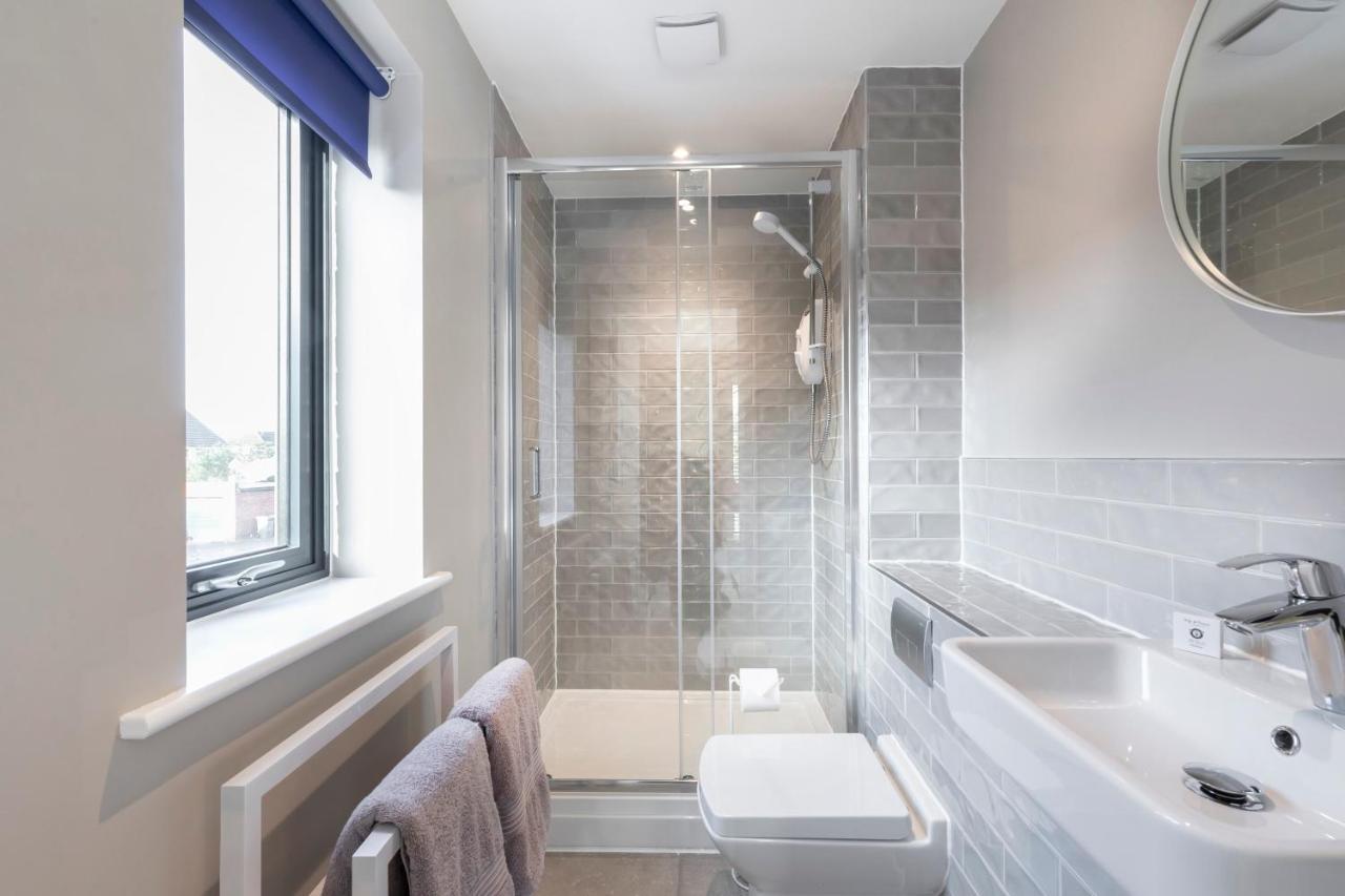 Elliot Oliver - Luxurious Two Bedroom With Parking *
