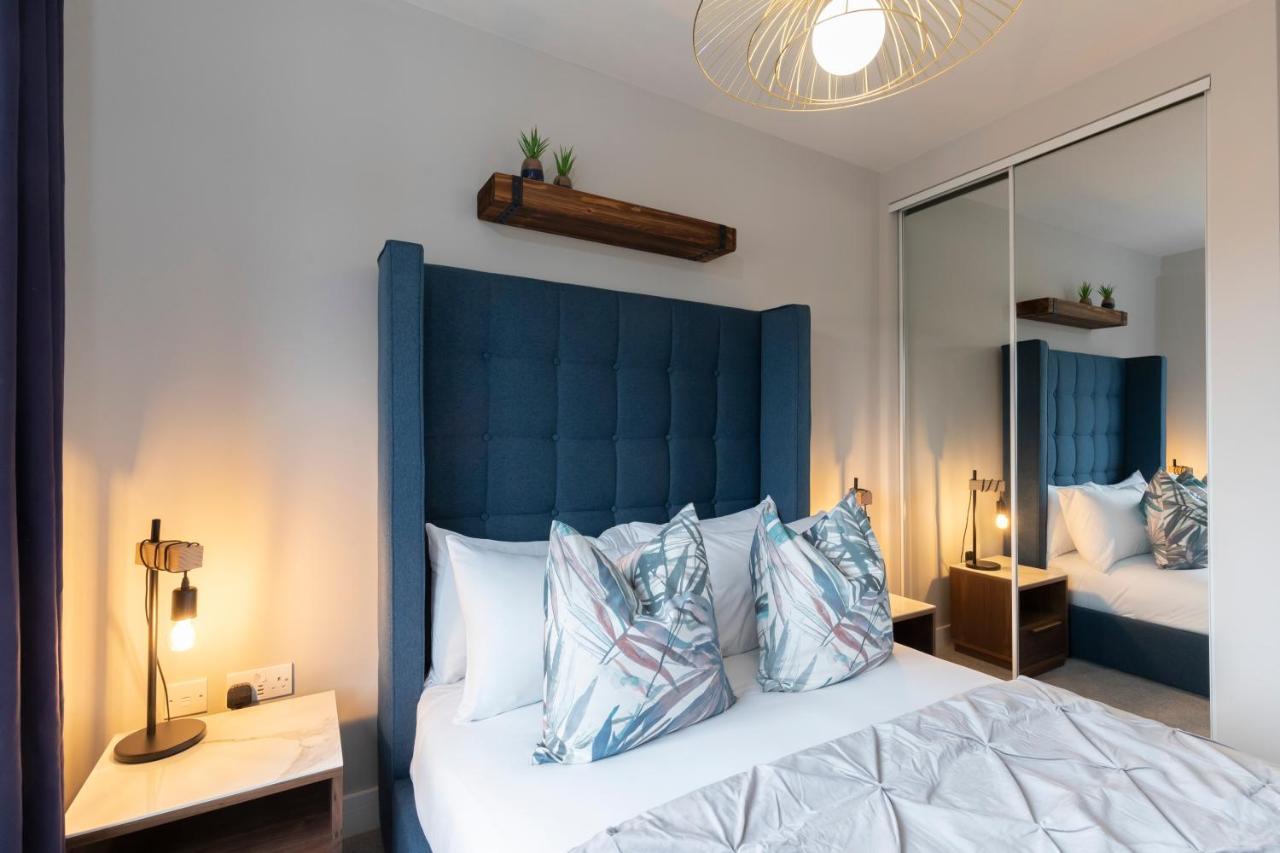 Apartment Elliot Oliver - Stunning Three Bedroom Penthouse With Large Terrace & Parking