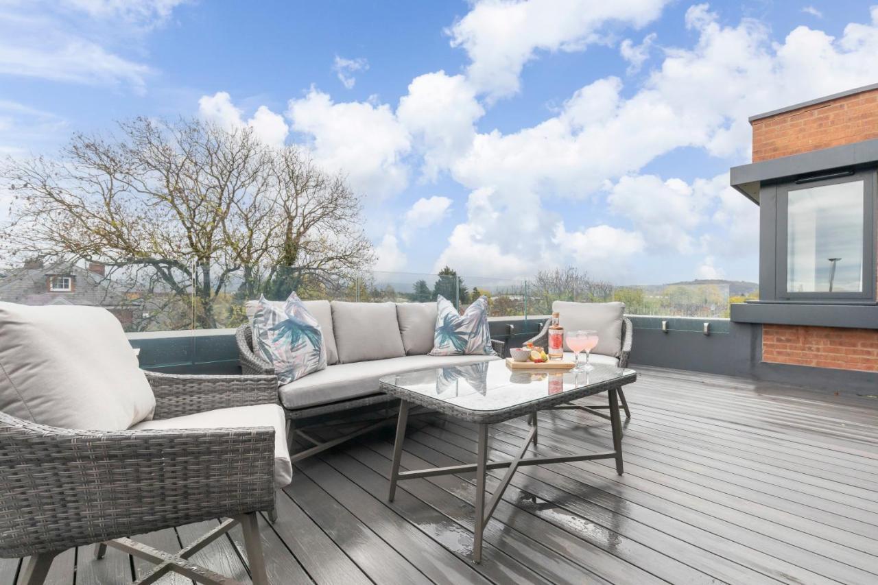 Apartment Elliot Oliver - Stunning Three Bedroom Penthouse With Large Terrace & Parking *