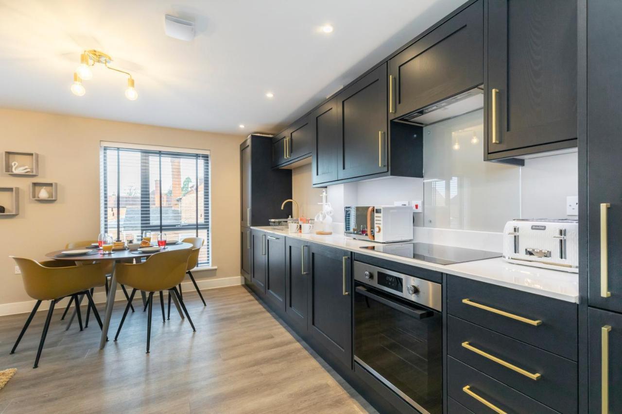 Apartment Elliot Oliver - Luxurious Two Bedroom With Parking Gloucester