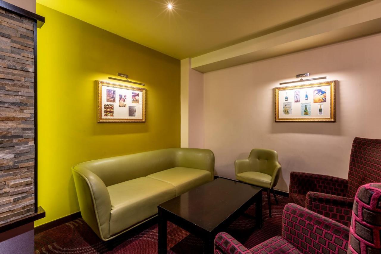 Robinswood Hotel, Bw Signature Collection Hotel 4*
