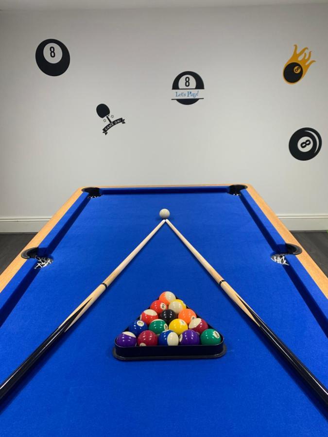 Holiday home 4 Bedroom With Garden, Game Room, Parking- Esho Gloucester