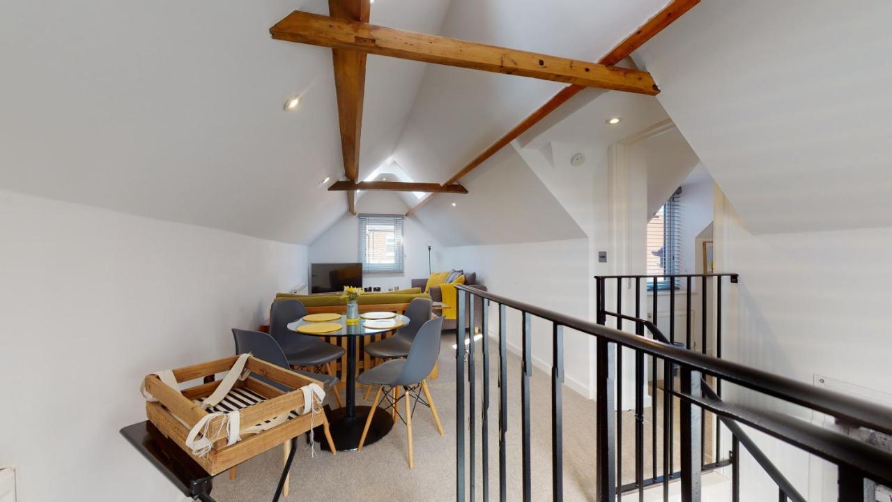 Beautiful Coach House Holiday home Gloucester