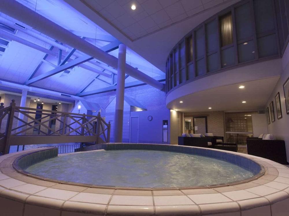 Robinswood Hotel, Bw Signature Collection Hotel 4*