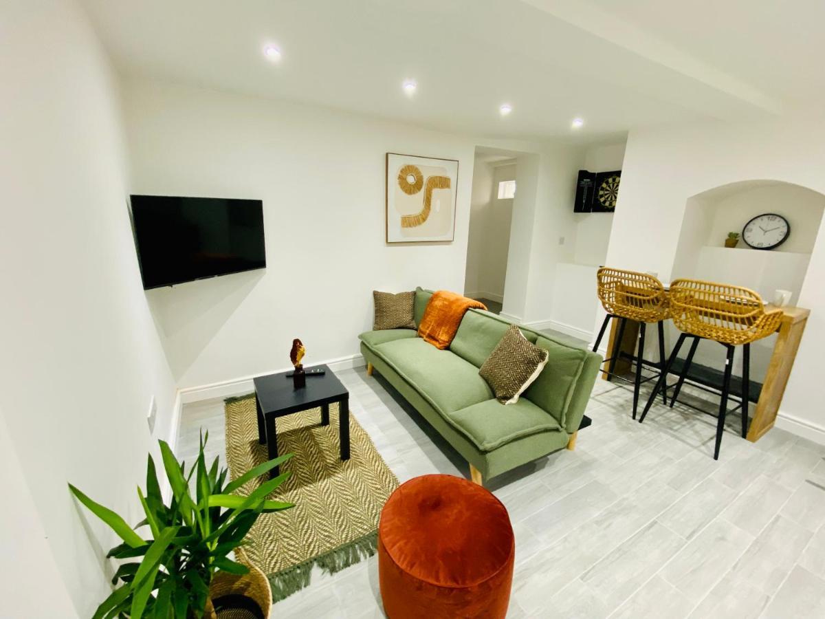 No 1 - Apartment *
