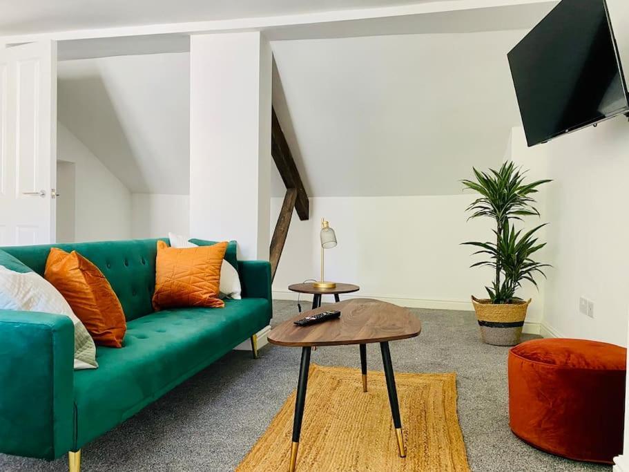 Penthouse - Contractors Professionals Apartment