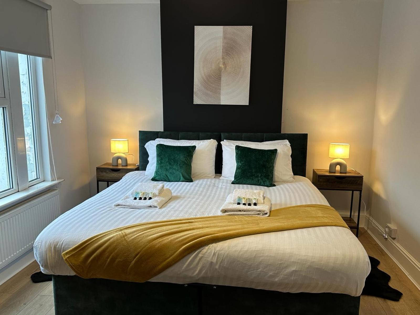 Holiday home 3 Bed Chill Glouc Free Parking Gloucester