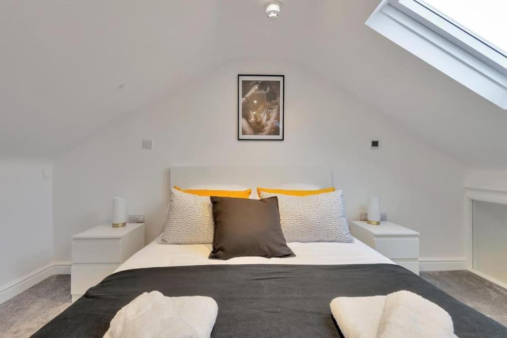 2 Bedroom Centre With Free Parking *
