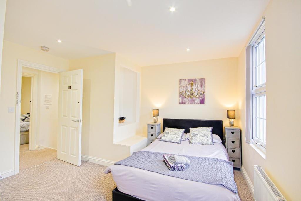 Parliament 3* Gloucester