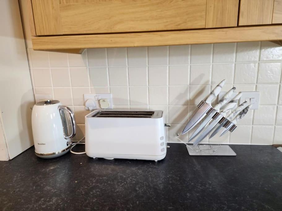 Gilpin 4bedroom Wifi, Parking, Netflix, Garden Gloucester