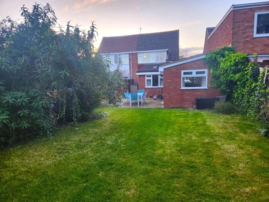 Holiday home Gilpin 4bedroom Wifi, Parking, Netflix, Garden Gloucester