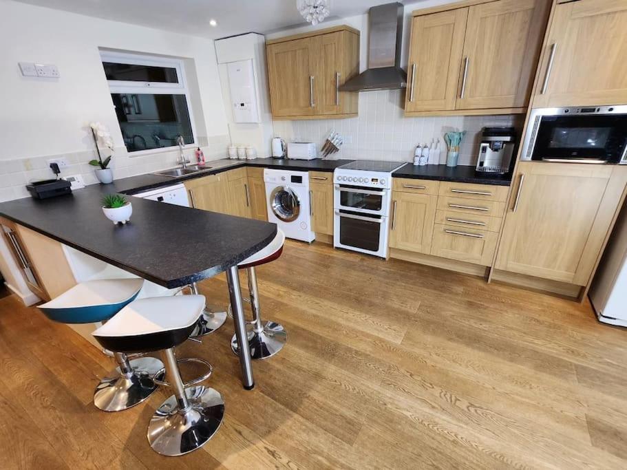 Holiday home Gilpin 4bedroom Wifi, Parking, Netflix, Garden