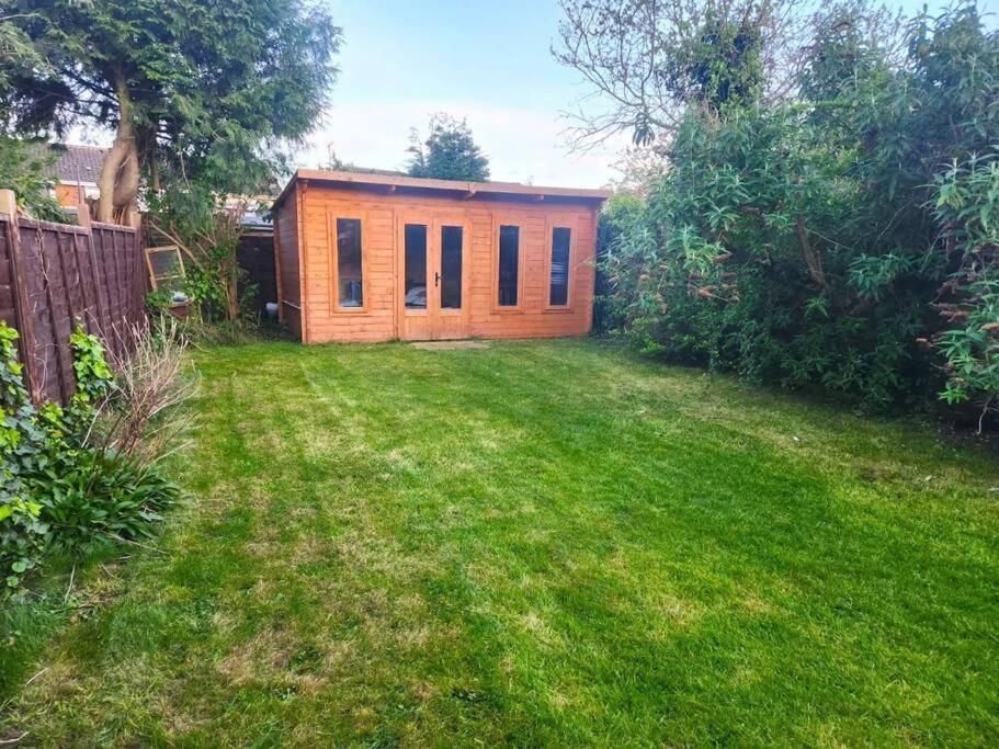 Holiday home Gilpin 4bedroom Wifi, Parking, Netflix, Garden Gloucester