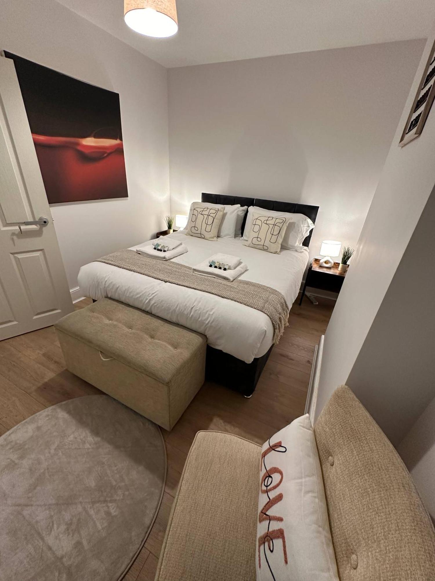 Holiday home 3 Bed Chill Glouc Free Parking Gloucester