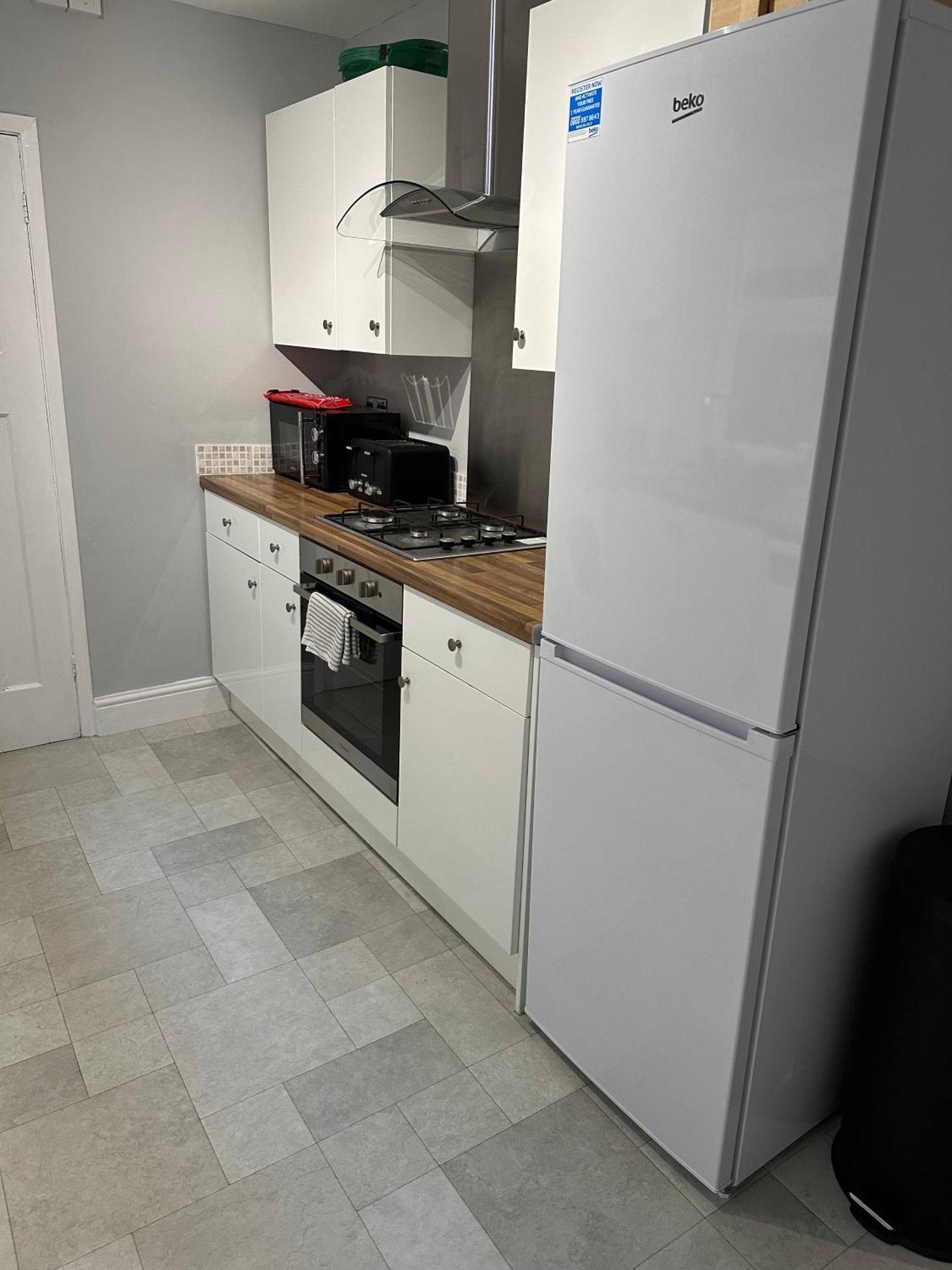 3 Bed Chill Glouc Free Parking Gloucester
