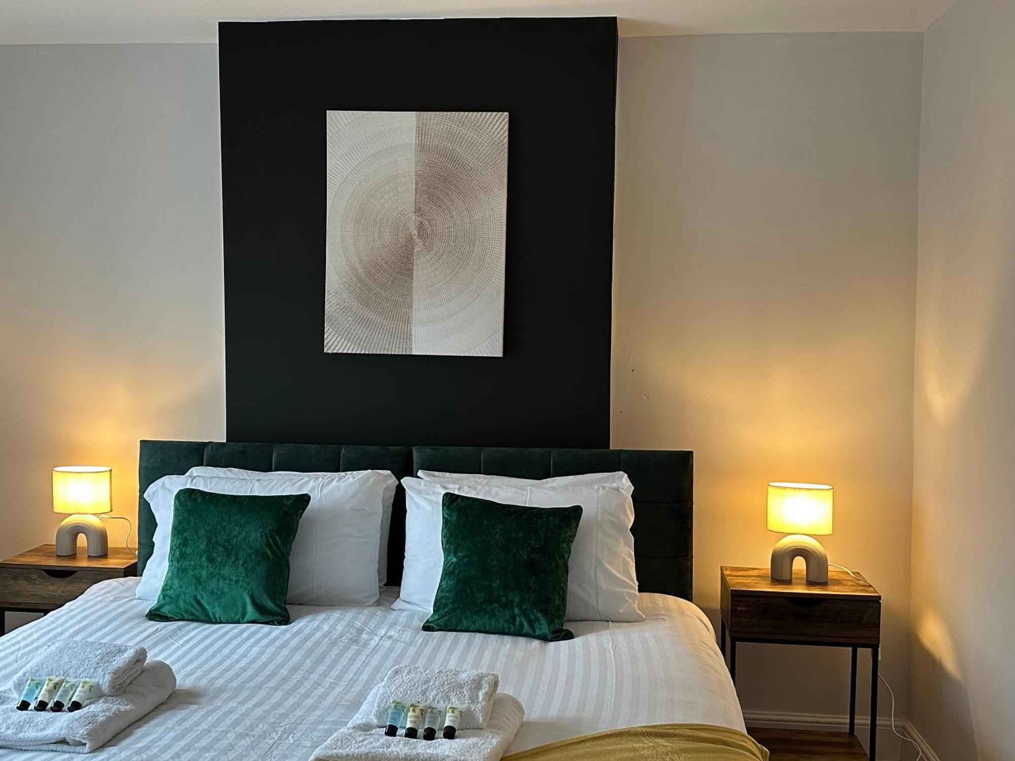 Holiday home 3 Bed Chill Glouc Free Parking *