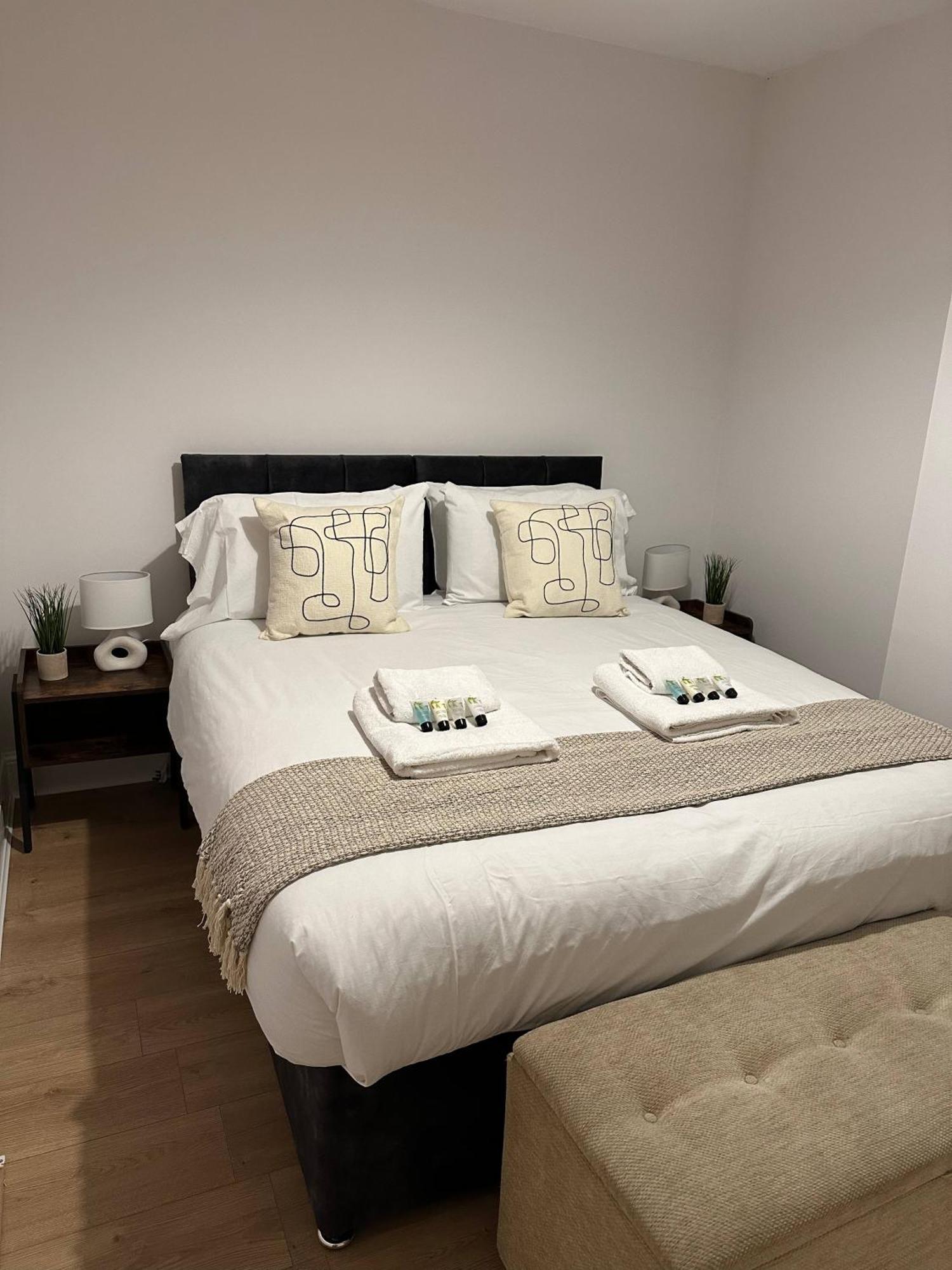 3 Bed Chill Glouc Free Parking Holiday home Gloucester