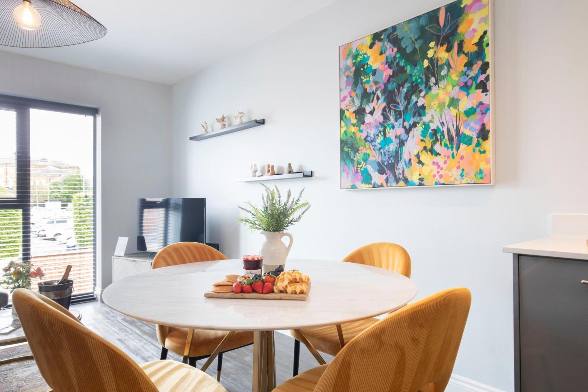Căn hộ Elliot Oliver - Stylish 2 Bedroom With Parking In The Docks *