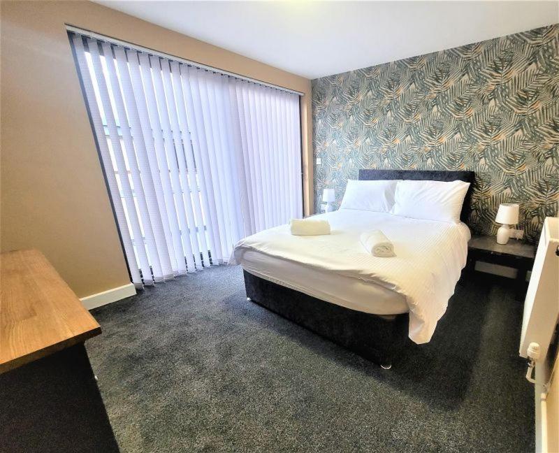 Friary House Serviced By Roomsbooked - 24hr Reception