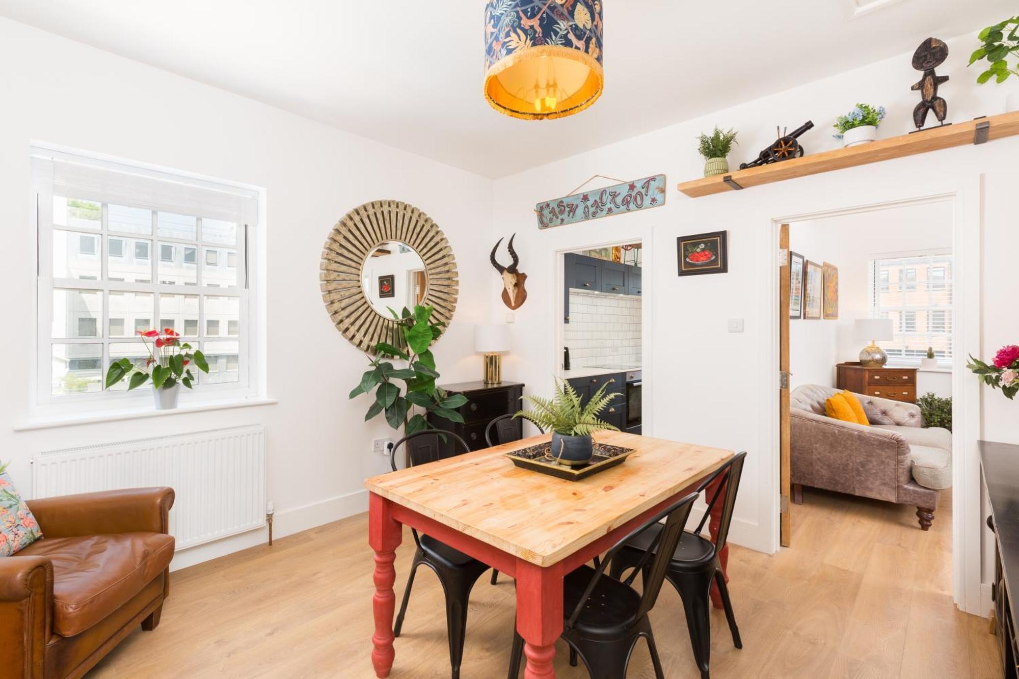 Quiet Location Near The Docks Secure Parking X2 Apartment Gloucester