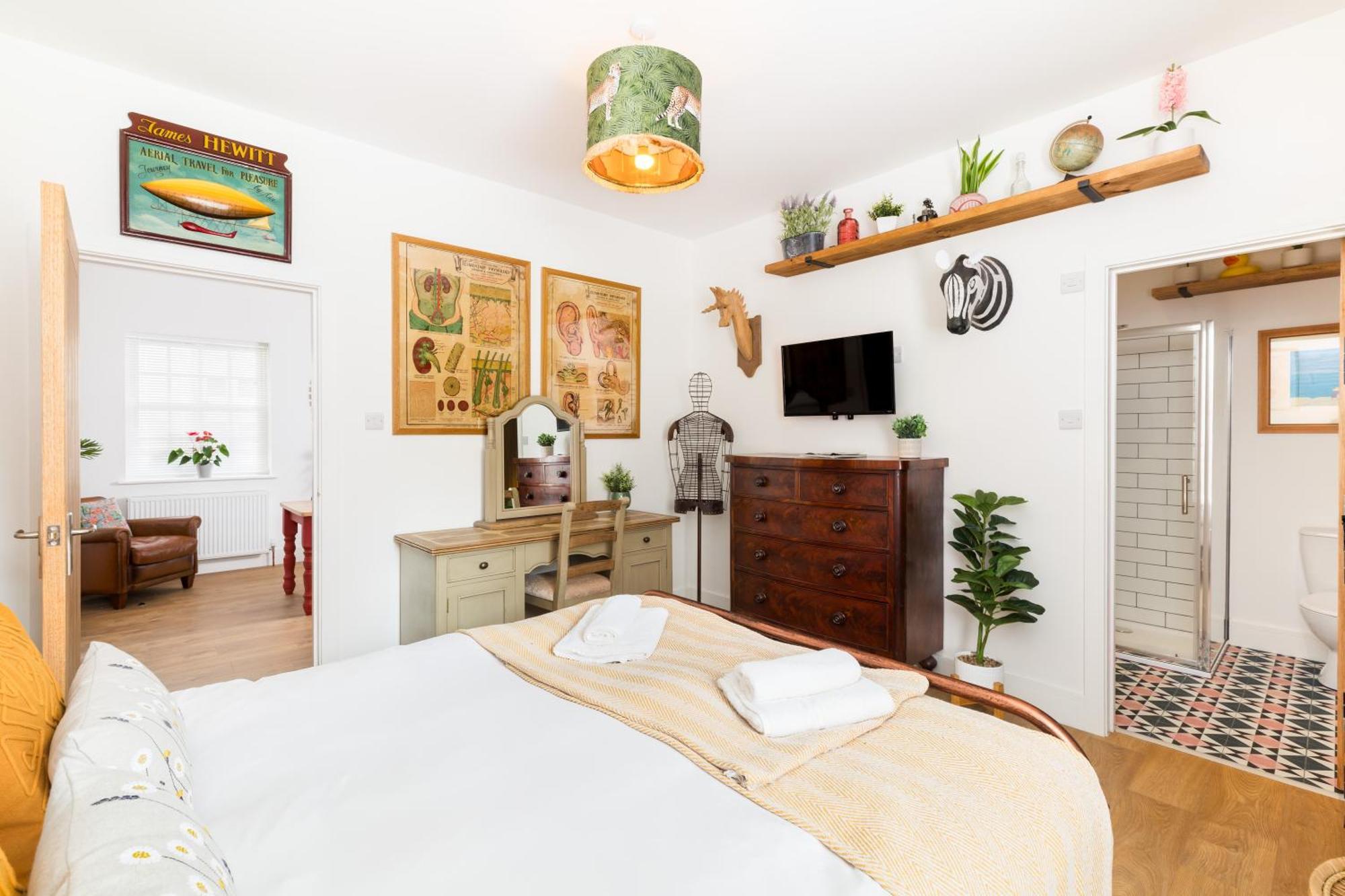 Quiet Location Near The Docks Secure Parking X2 Apartment