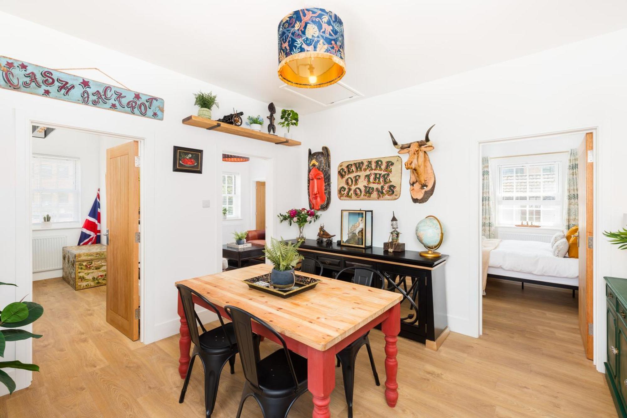 Quiet Location Near The Docks Secure Parking X2 *