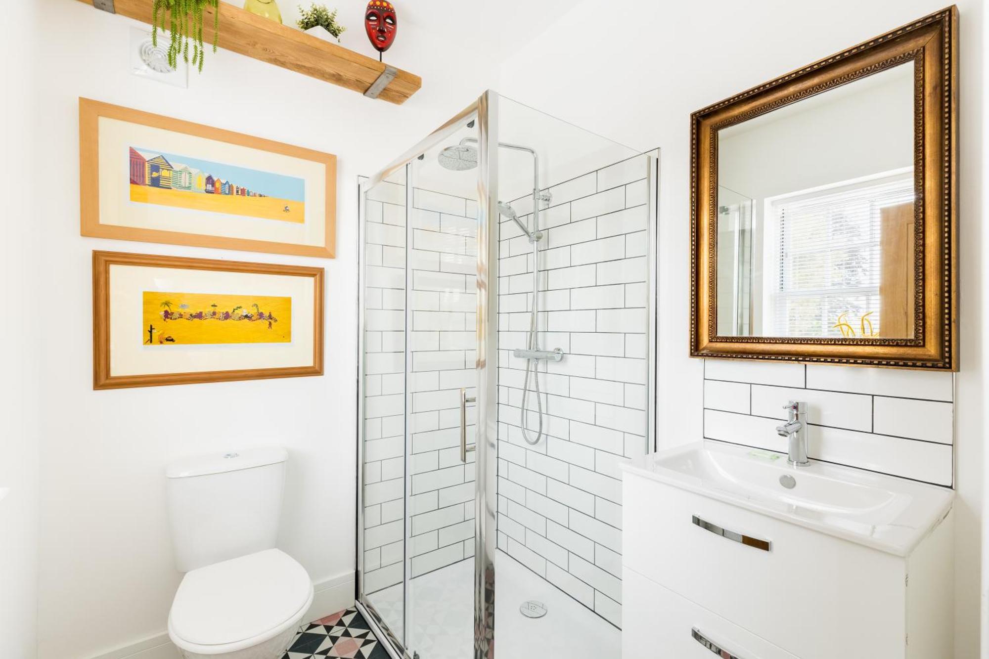 Quiet Location Near The Docks Secure Parking X2 Apartment